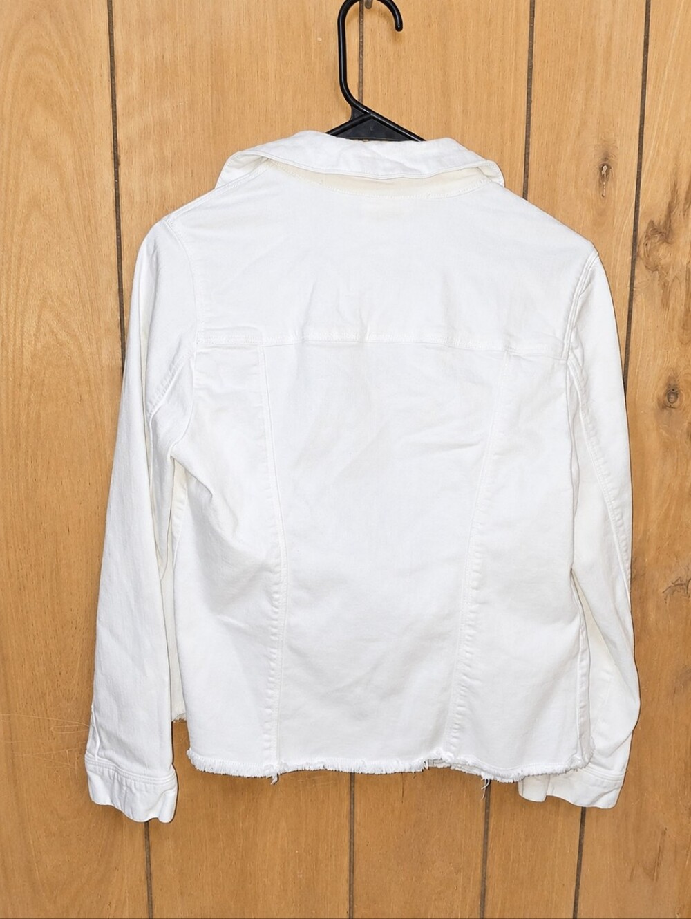Chico's White Raw-Hem Denim Jacket-Size 0 (US Small) - Picture 4 of 4